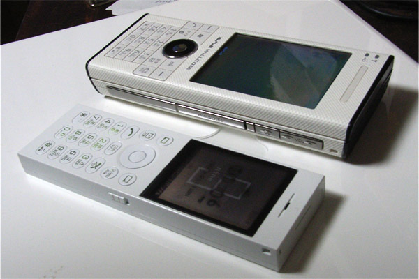 Willcom W-ZERO3 and 9